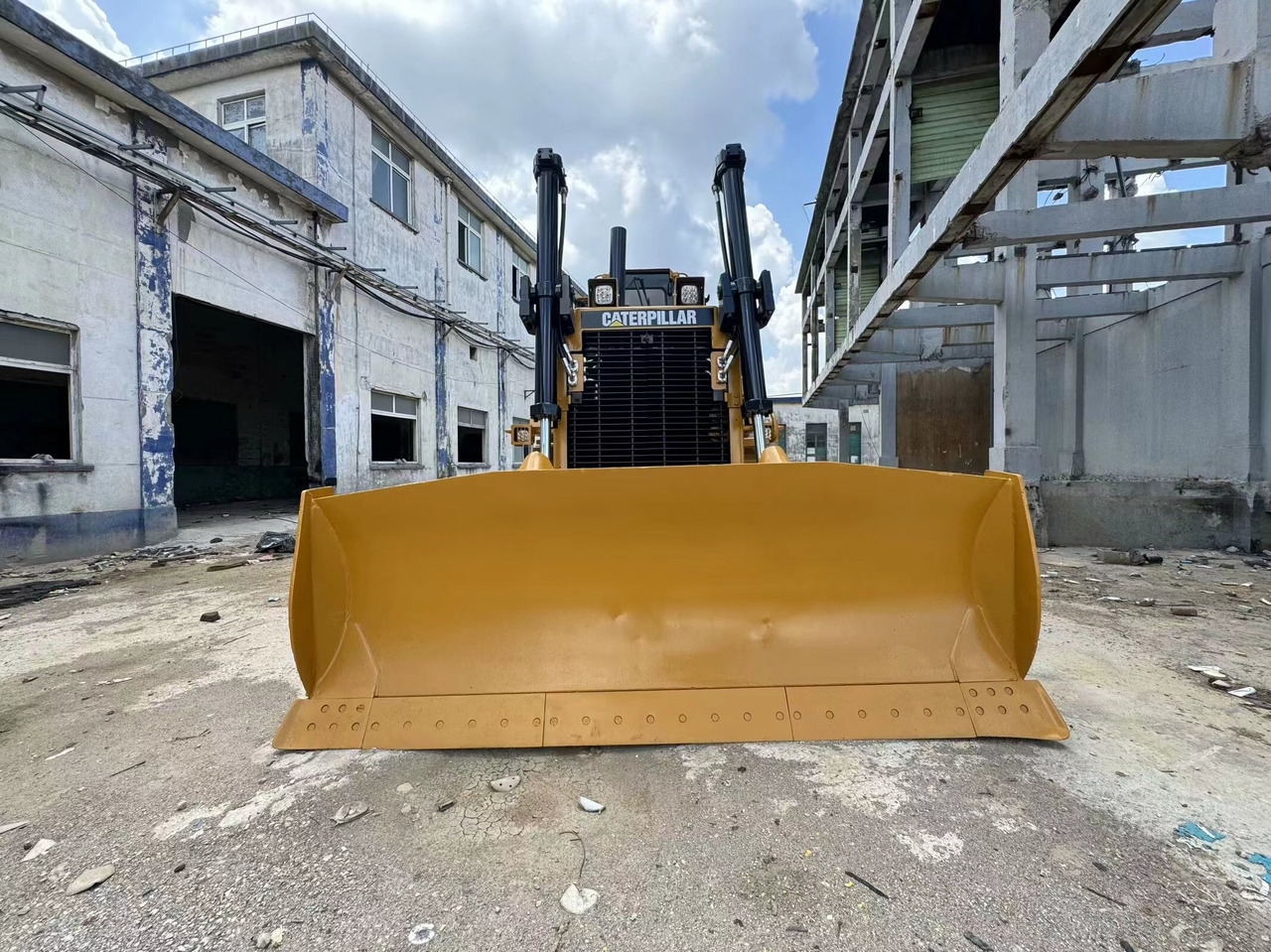 CAT Bulldozer D8R Click for Discount - Buldooser: pilt 2 CAT Bulldozer D8R Click for Discount - Buldooser: pilt 2