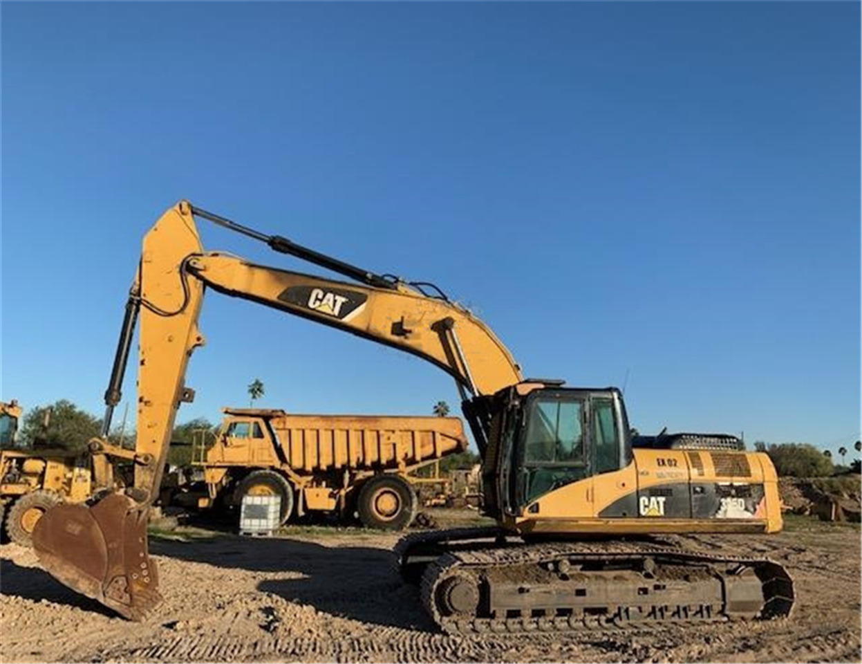CATERPILLAR 325D - Lintekskavaator: pilt 2 CATERPILLAR 325D - Lintekskavaator: pilt 2