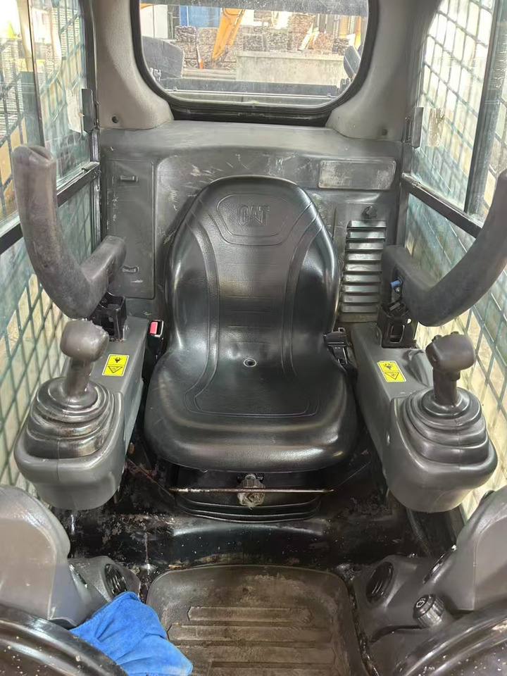 CATERPILLAR CAT260D Skid Steer Loader - Kompaktlaadur: pilt 4 CATERPILLAR CAT260D Skid Steer Loader - Kompaktlaadur: pilt 4