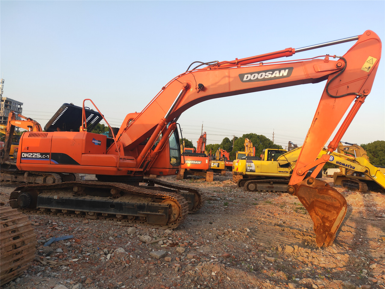 DOOSAN Crawler excavator - Lintekskavaator: pilt 3 DOOSAN Crawler excavator - Lintekskavaator: pilt 3