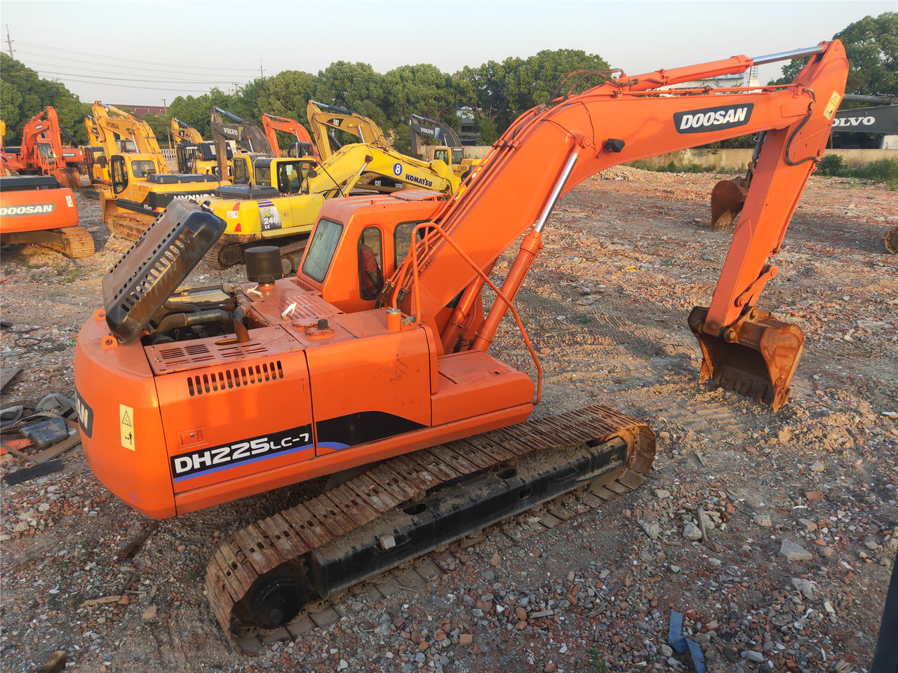 DOOSAN Crawler excavator - Lintekskavaator: pilt 1 DOOSAN Crawler excavator - Lintekskavaator: pilt 1