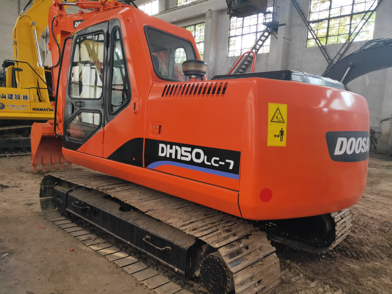 DOOSAN DH150LC-7 - Lintekskavaator: pilt 4 DOOSAN DH150LC-7 - Lintekskavaator: pilt 4