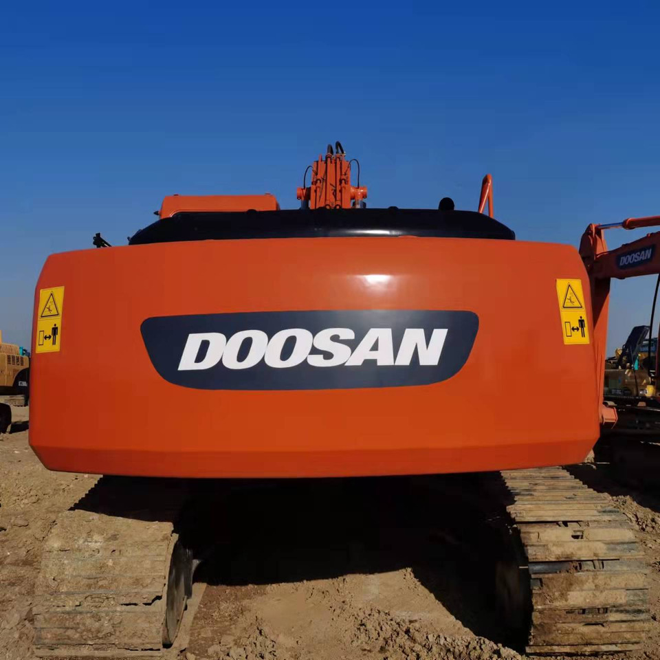 DOOSAN DH220LC-7 - Lintekskavaator: pilt 3 DOOSAN DH220LC-7 - Lintekskavaator: pilt 3