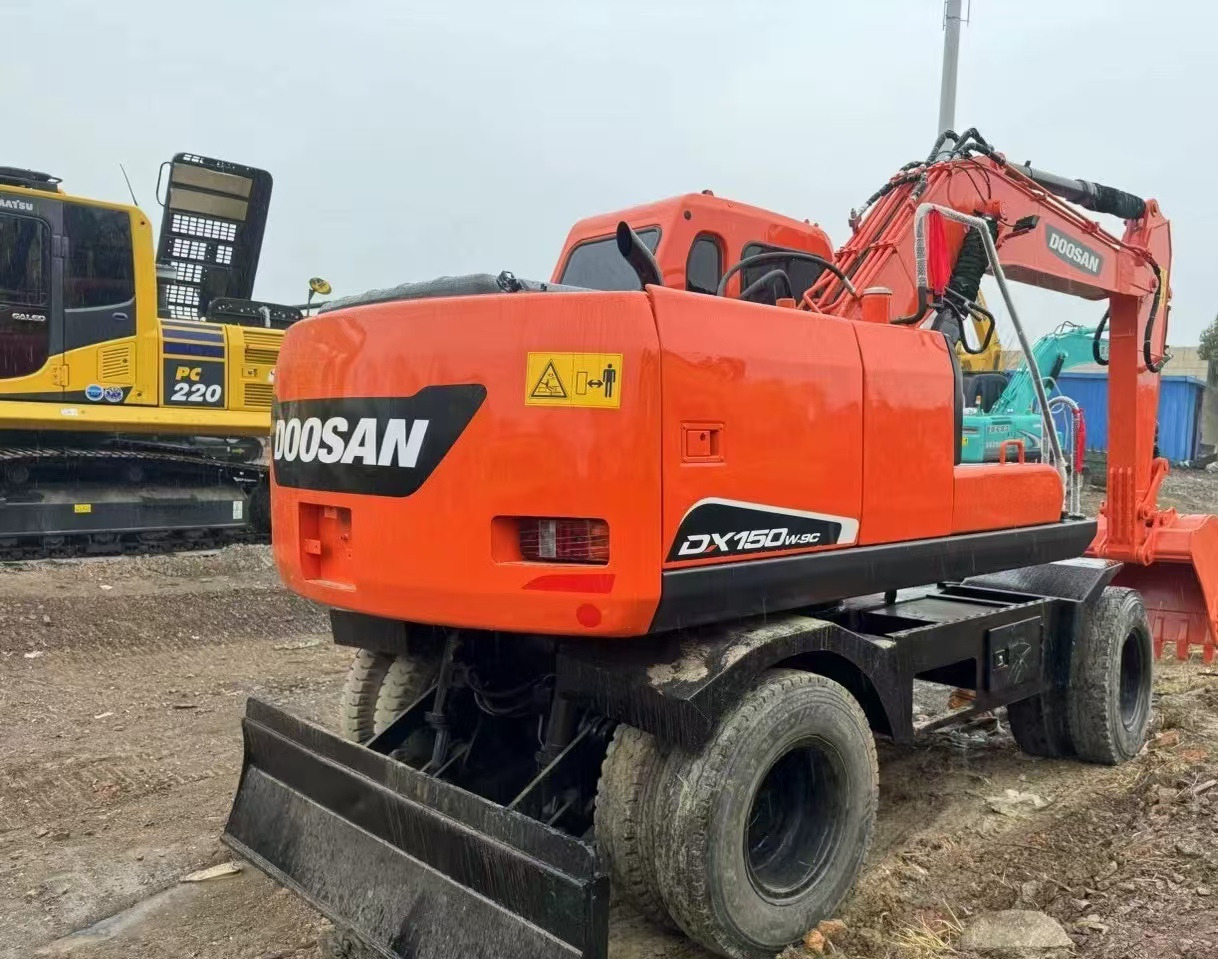 DOOSAN DX150W Wheel Excavator Good Condition - Ratastel ekskavaator: pilt 1 DOOSAN DX150W Wheel Excavator Good Condition - Ratastel ekskavaator: pilt 1