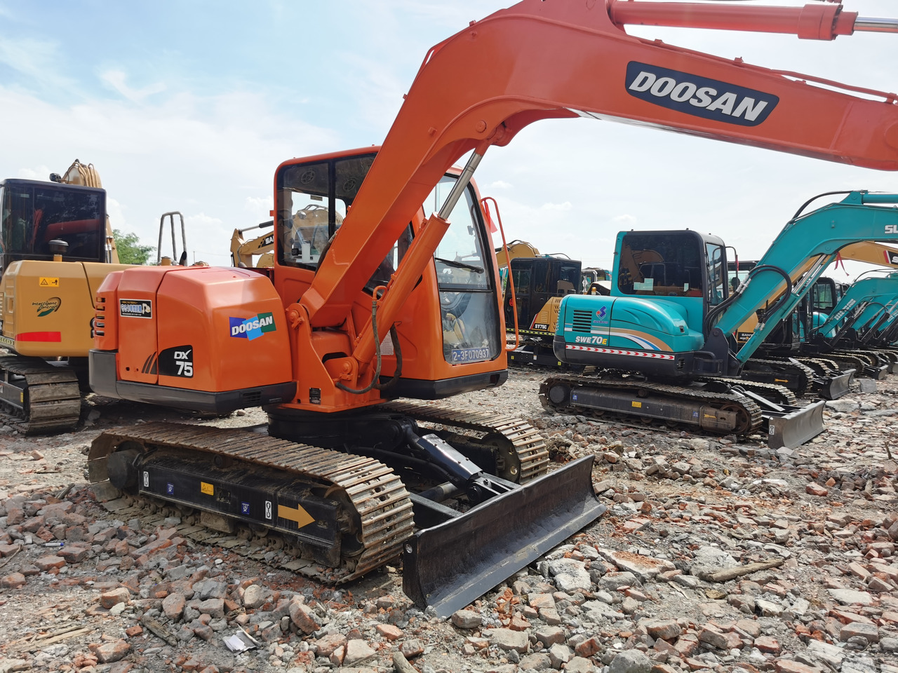 DOOSAN DX75 - Lintekskavaator: pilt 3 DOOSAN DX75 - Lintekskavaator: pilt 3