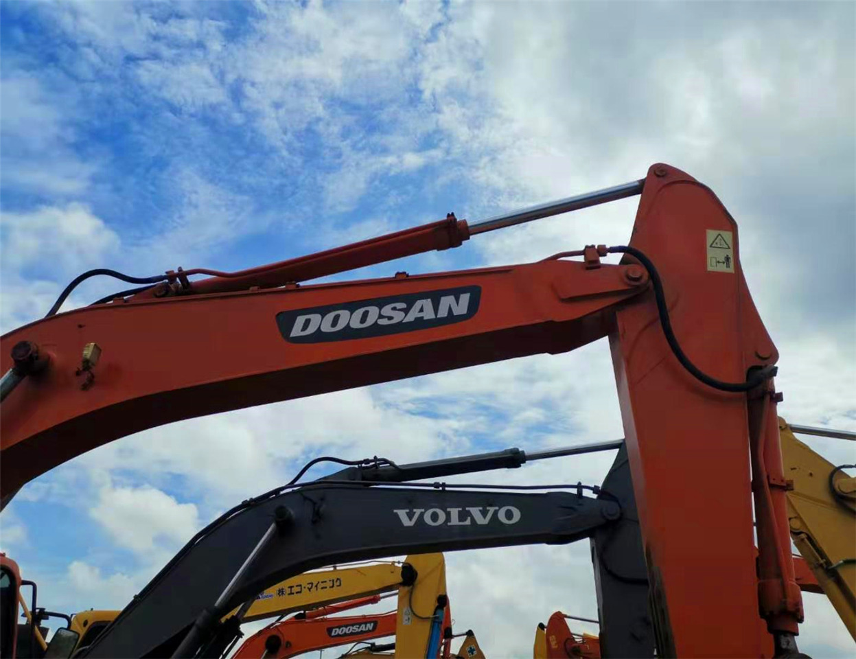 DOOSAN Excavator DH300 Click Here for Discount - Ekskavaator: pilt 3 DOOSAN Excavator DH300 Click Here for Discount - Ekskavaator: pilt 3