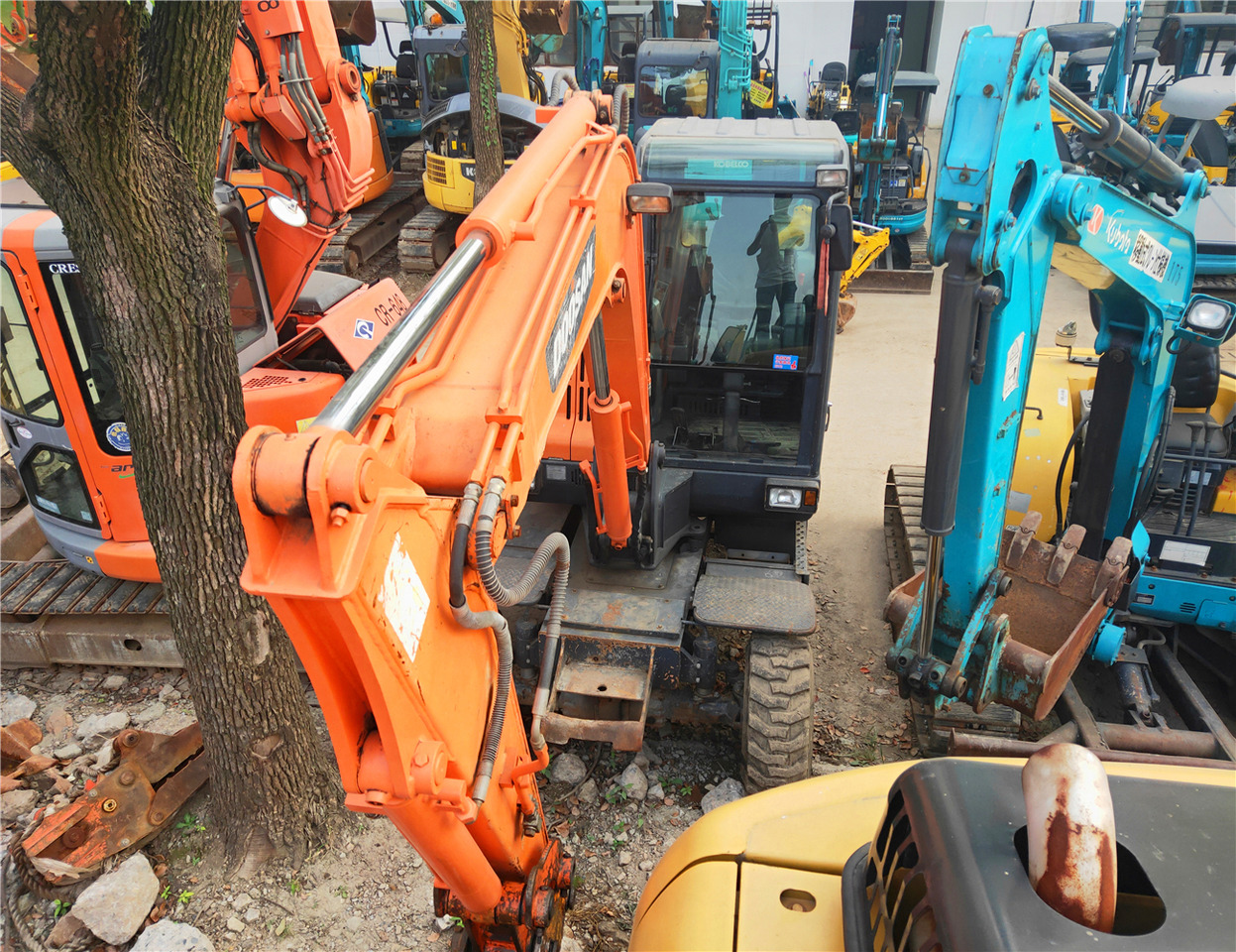 DOOSAN Mini Excavator DX60W Click Here for Discount - Miniekskavaator: pilt 4 DOOSAN Mini Excavator DX60W Click Here for Discount - Miniekskavaator: pilt 4