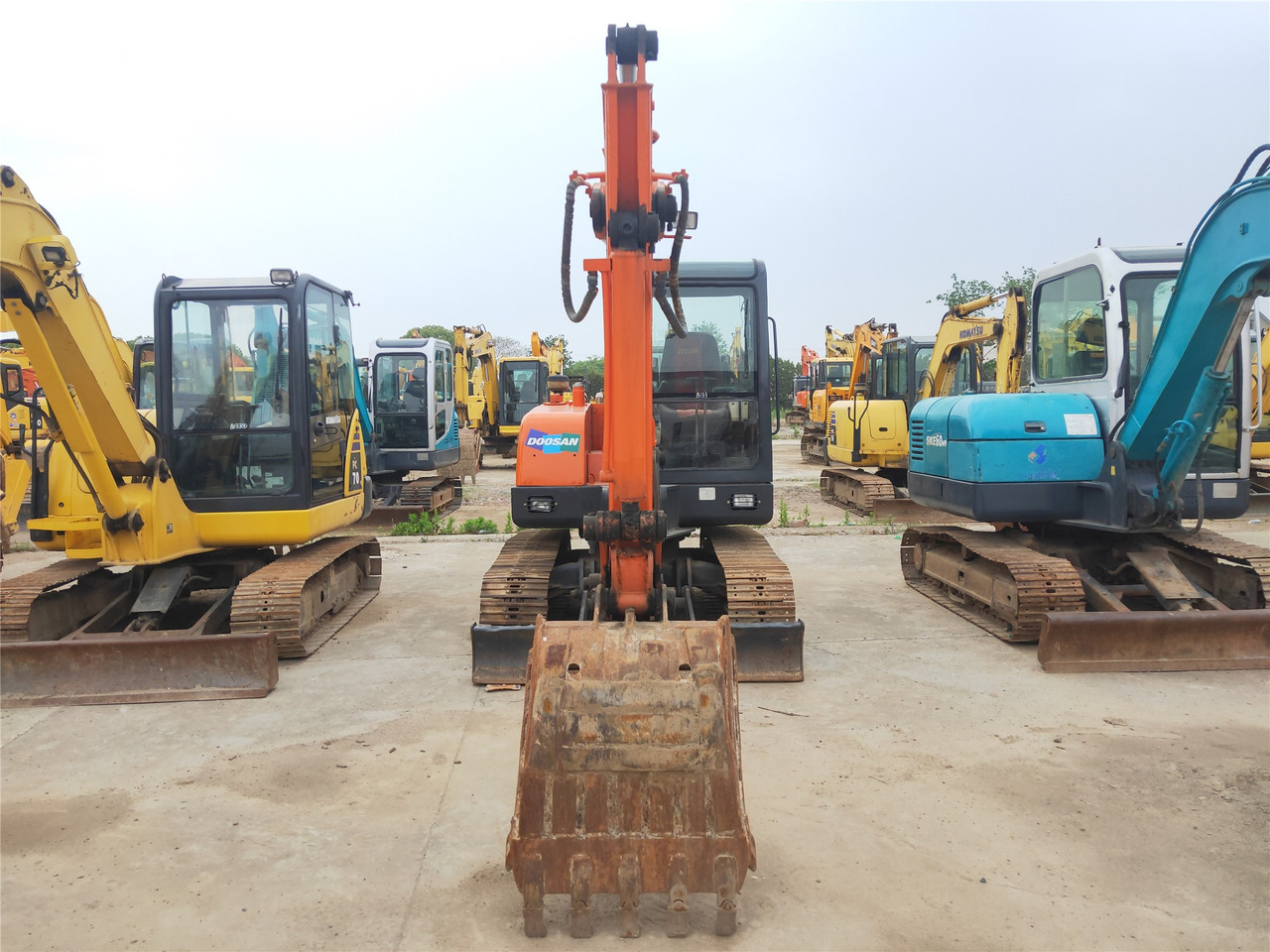 Doosan Crawler Excavator DH55 Good Condition Click for Discount - Lintekskavaator: pilt 5 Doosan Crawler Excavator DH55 Good Condition Click for Discount - Lintekskavaator: pilt 5