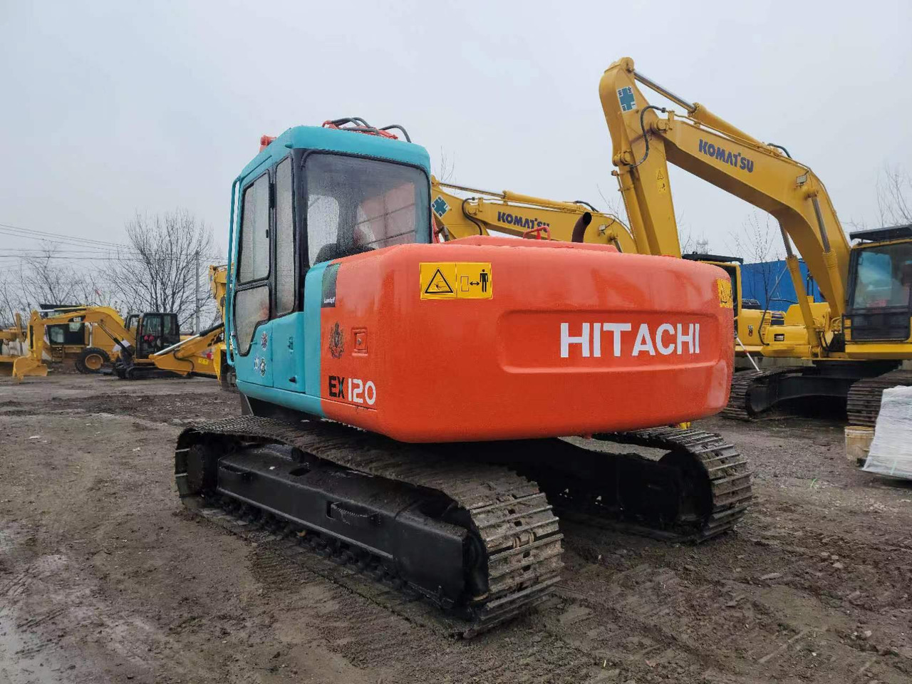 HITACHI EX120-3 - Lintekskavaator: pilt 5 HITACHI EX120-3 - Lintekskavaator: pilt 5