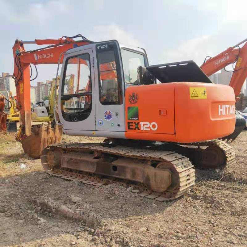 HITACHI EX120-5 - Lintekskavaator: pilt 2 HITACHI EX120-5 - Lintekskavaator: pilt 2