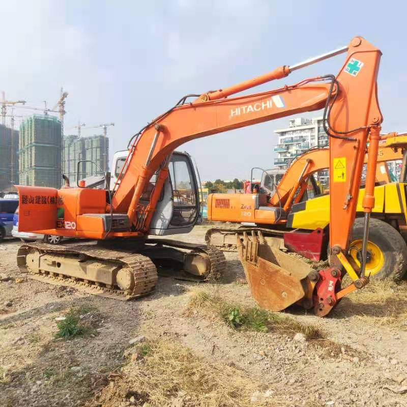 HITACHI EX120-5 - Lintekskavaator: pilt 4 HITACHI EX120-5 - Lintekskavaator: pilt 4