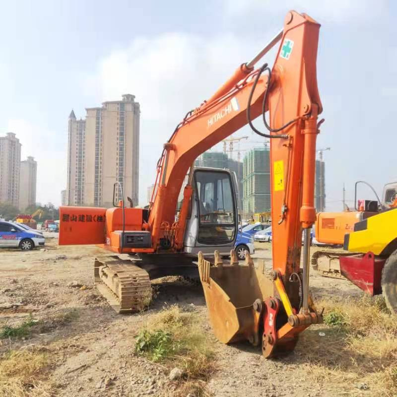 HITACHI EX120-5 - Lintekskavaator: pilt 5 HITACHI EX120-5 - Lintekskavaator: pilt 5