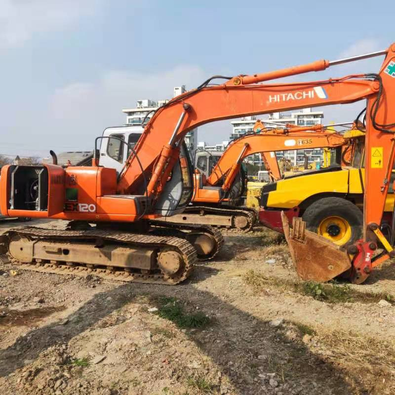 HITACHI EX120-5 - Lintekskavaator: pilt 1 HITACHI EX120-5 - Lintekskavaator: pilt 1