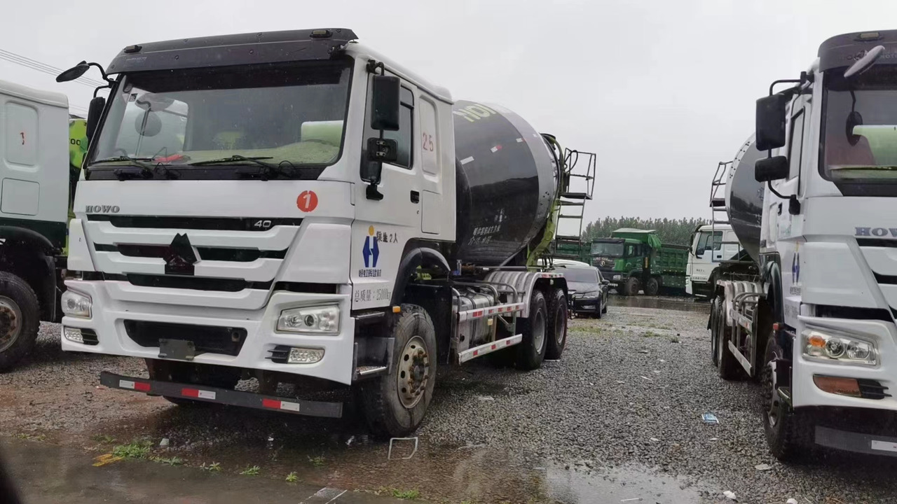 HOWO 6*4 Cement Mixer Truck - Autobetoonisegisti: pilt 5 HOWO 6*4 Cement Mixer Truck - Autobetoonisegisti: pilt 5