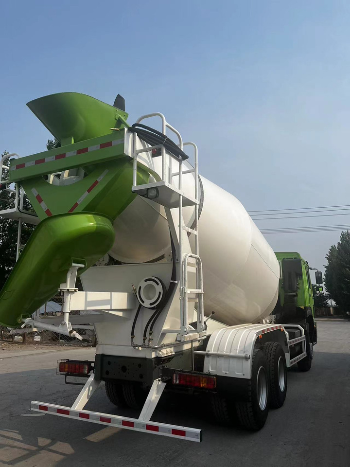HOWO Cement Mixer Truck 6*4 - Autobetoonisegisti: pilt 4 HOWO Cement Mixer Truck 6*4 - Autobetoonisegisti: pilt 4