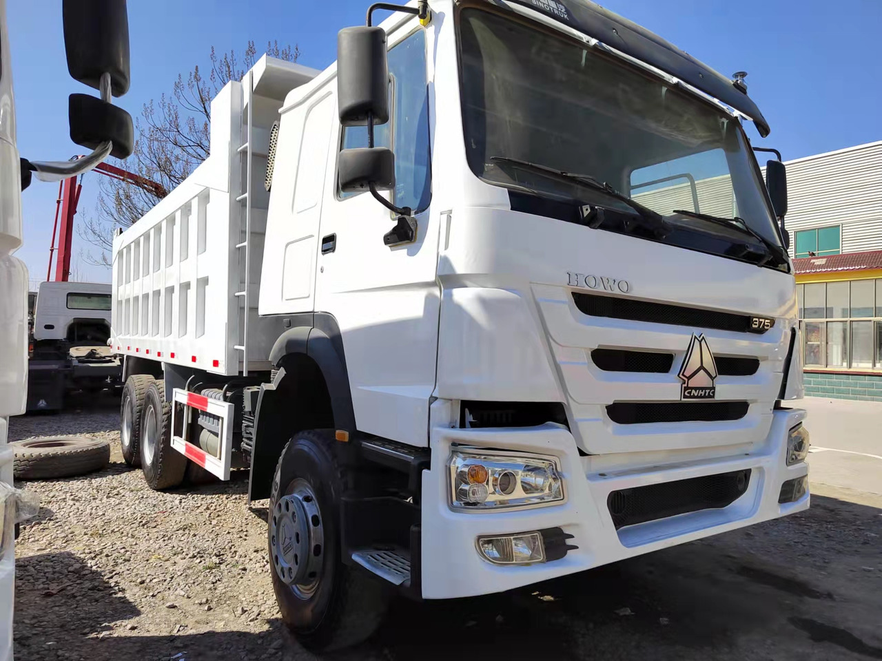 HOWO HOWO 375 6X4 - Kallurauto: pilt 3 HOWO HOWO 375 6X4 - Kallurauto: pilt 3