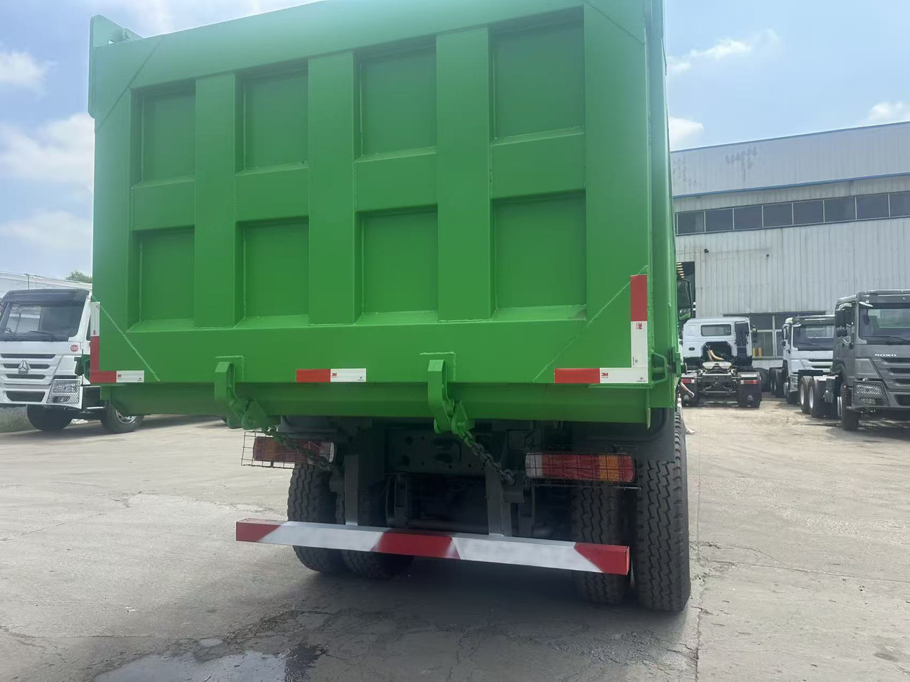 HOWO Haohan 6✖4 Dump Truck Green - Kasti veoauto: pilt 5 HOWO Haohan 6✖4 Dump Truck Green - Kasti veoauto: pilt 5