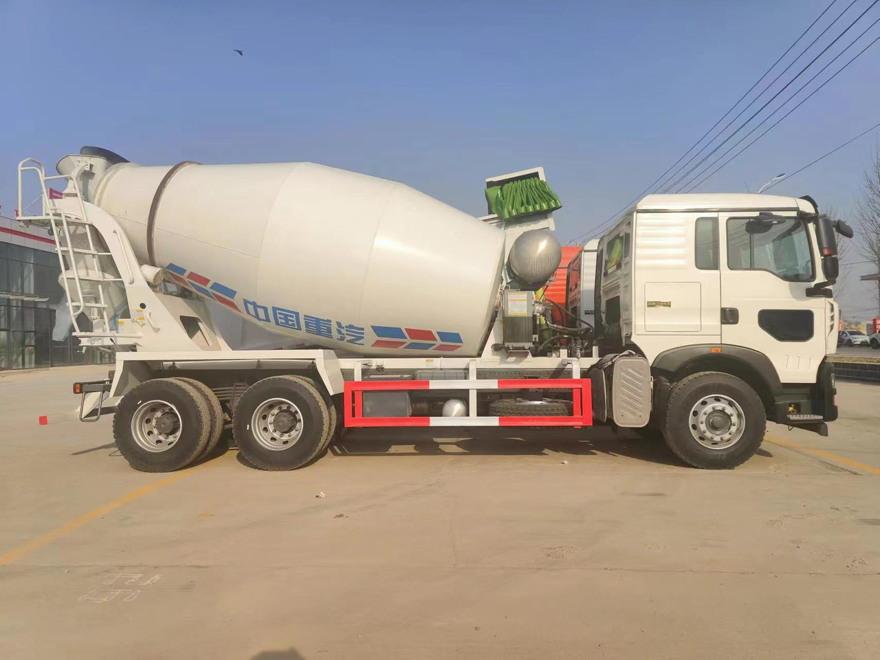 HOWO TX350 Cement Mixer Truck Click Here for Discount - Autobetoonisegisti: pilt 5 HOWO TX350 Cement Mixer Truck Click Here for Discount - Autobetoonisegisti: pilt 5