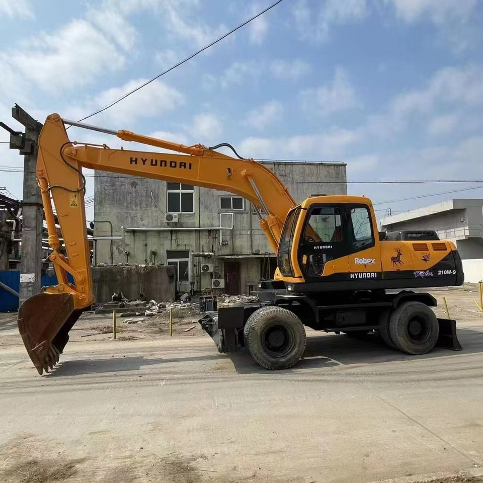 HYUNDAI R210W-9 - Rataslaadur: pilt 2 HYUNDAI R210W-9 - Rataslaadur: pilt 2