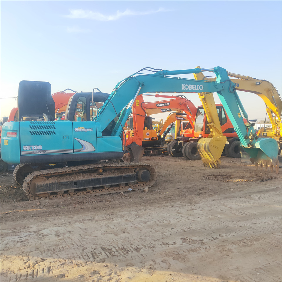 KOBELCO SK130 - Lintekskavaator: pilt 1 KOBELCO SK130 - Lintekskavaator: pilt 1
