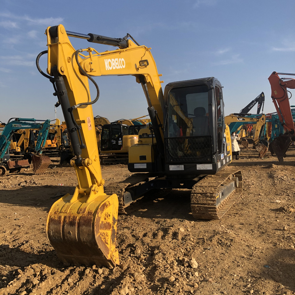 KOBELCO SK75 - Lintekskavaator: pilt 1 KOBELCO SK75 - Lintekskavaator: pilt 1