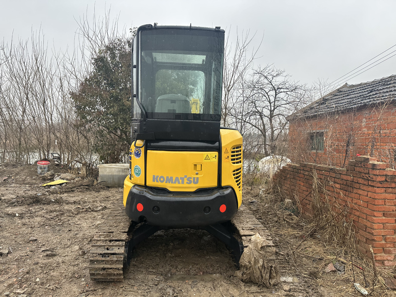 KOMATSU Mini Excavator PC35 With Enclosed Cab - Miniekskavaator: pilt 1 KOMATSU Mini Excavator PC35 With Enclosed Cab - Miniekskavaator: pilt 1