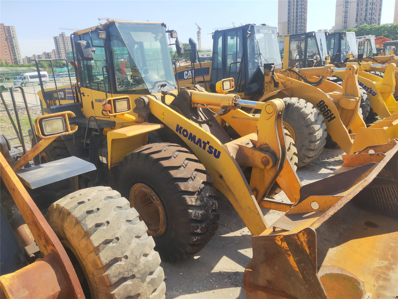 KOMATSU Wheel Loader 470-6 Click Here for Discount - Rataslaadur: pilt 4 KOMATSU Wheel Loader 470-6 Click Here for Discount - Rataslaadur: pilt 4