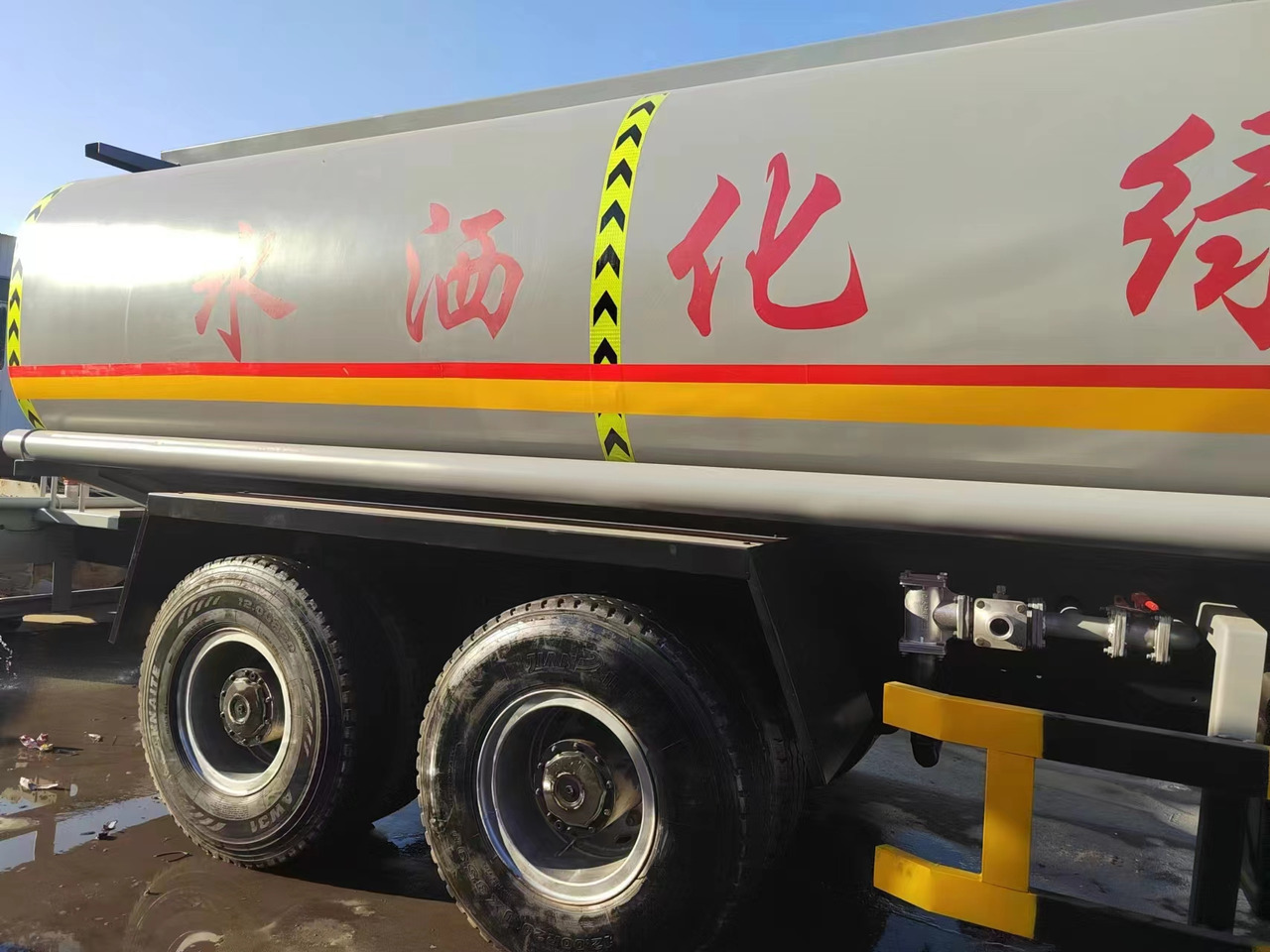 SHACMAN WATER TANK CLICK HERE FOR DISCOUNT - Tsisternauto: pilt 5 SHACMAN WATER TANK CLICK HERE FOR DISCOUNT - Tsisternauto: pilt 5