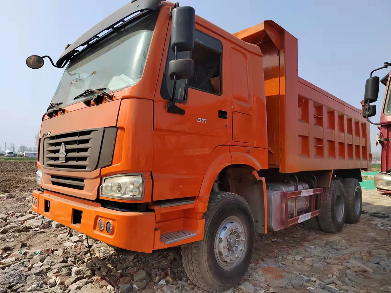 SINOTRUK HOWO 371 6X4 CLICK HERE FOR DISCOUNT - Kallurauto: pilt 2 SINOTRUK HOWO 371 6X4 CLICK HERE FOR DISCOUNT - Kallurauto: pilt 2