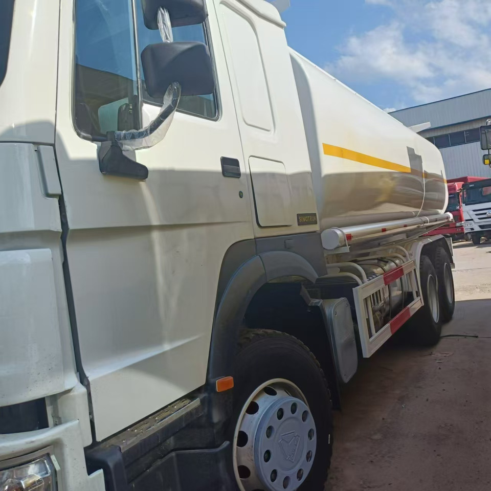 SINOTRUK HOWO 371 - Tsisternauto: pilt 3 SINOTRUK HOWO 371 - Tsisternauto: pilt 3