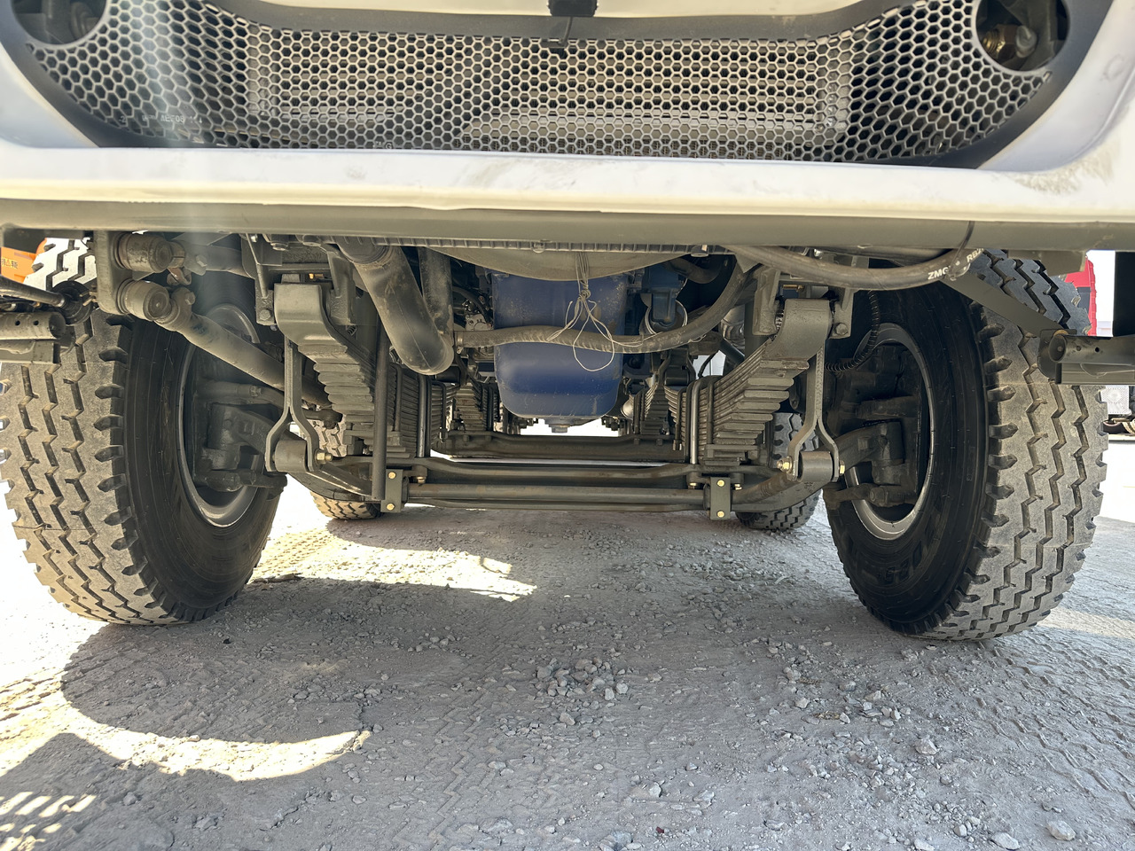SINOTRUK HOWO 400 8X4 - Kallurauto: pilt 3 SINOTRUK HOWO 400 8X4 - Kallurauto: pilt 3