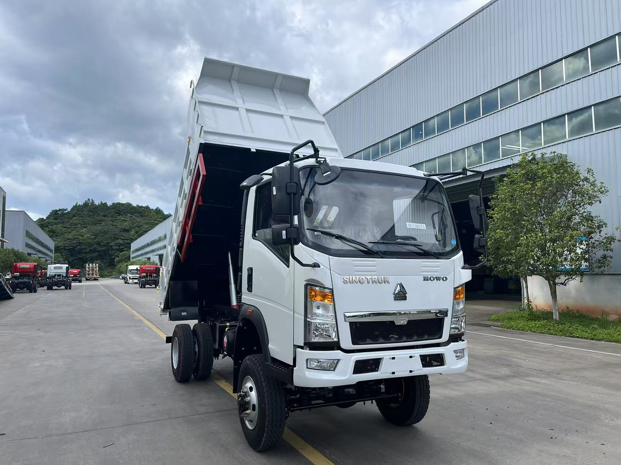 SINOTRUK HOWO 4x2 Dump Truck Click Here for Discount - Kallurauto: pilt 2 SINOTRUK HOWO 4x2 Dump Truck Click Here for Discount - Kallurauto: pilt 2