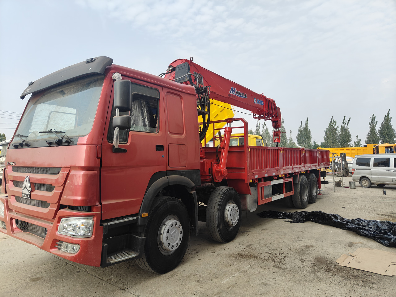 SINOTRUK HOWO 8X4 16 TONS CLICK HERE FOR DISCOUNT - Kraanaga veoauto: pilt 2 SINOTRUK HOWO 8X4 16 TONS CLICK HERE FOR DISCOUNT - Kraanaga veoauto: pilt 2