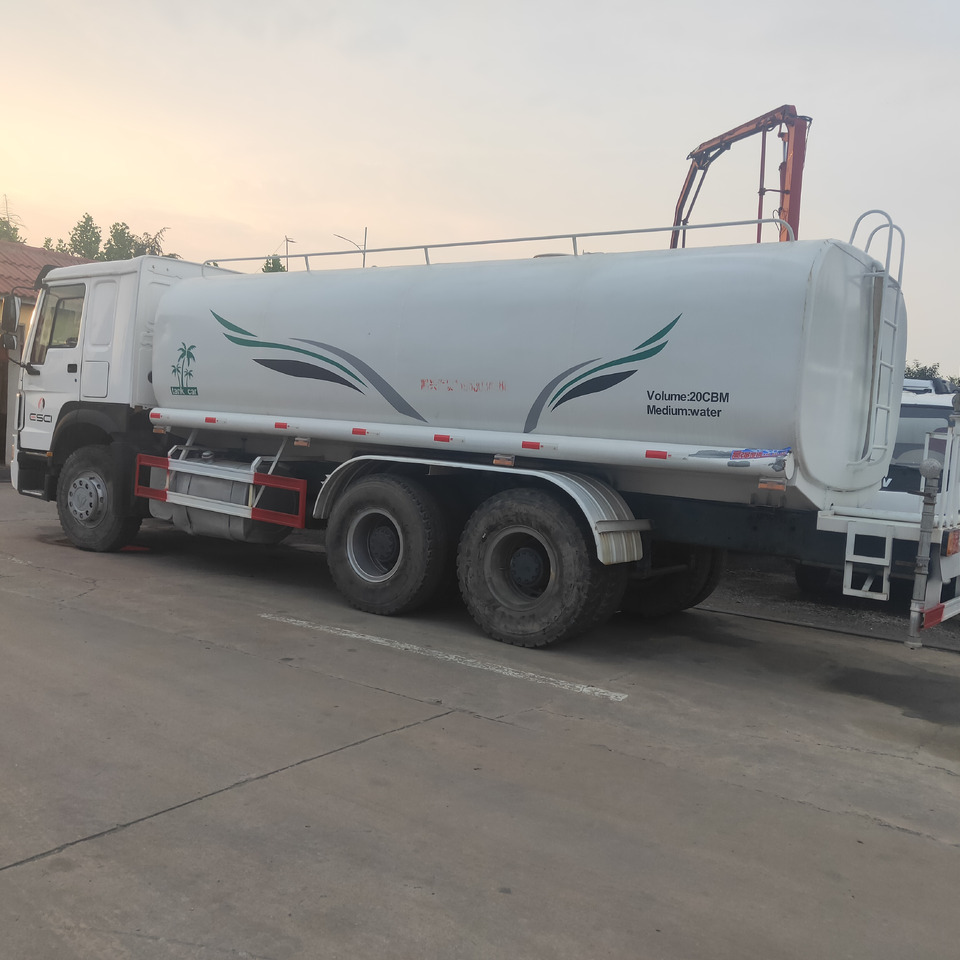 SINOTRUK HOWO WATER TANK CLICK HERE FOR DISCOUNT - Tsisternauto: pilt 3 SINOTRUK HOWO WATER TANK CLICK HERE FOR DISCOUNT - Tsisternauto: pilt 3