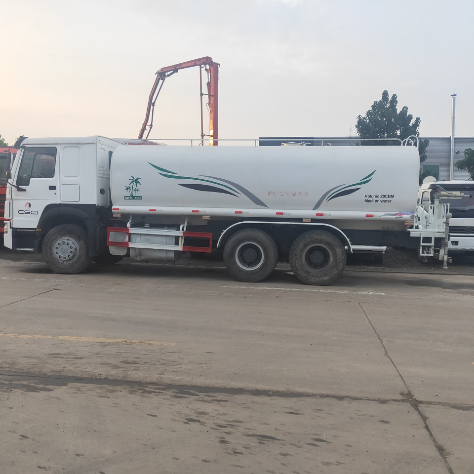 SINOTRUK HOWO WATER TANK CLICK HERE FOR DISCOUNT - Tsisternauto: pilt 2 SINOTRUK HOWO WATER TANK CLICK HERE FOR DISCOUNT - Tsisternauto: pilt 2
