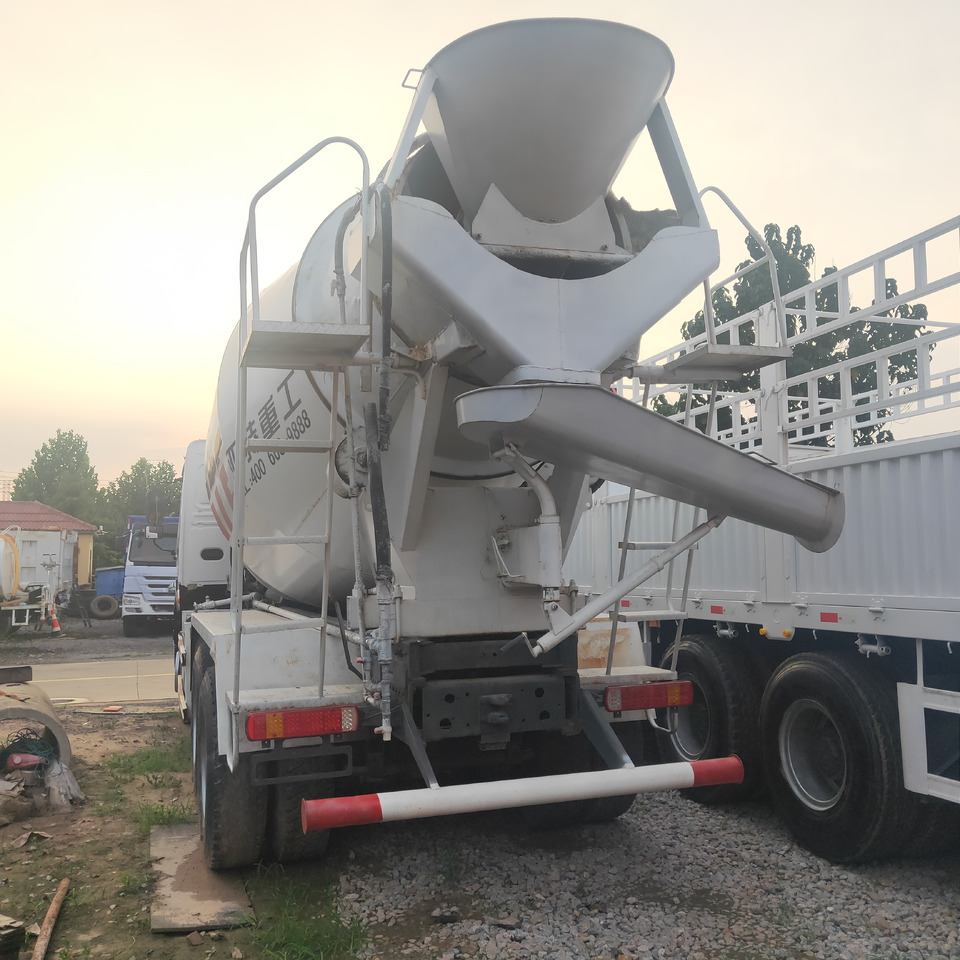 SINOTRUK HOWO371 - Segumasin: pilt 4 SINOTRUK HOWO371 - Segumasin: pilt 4
