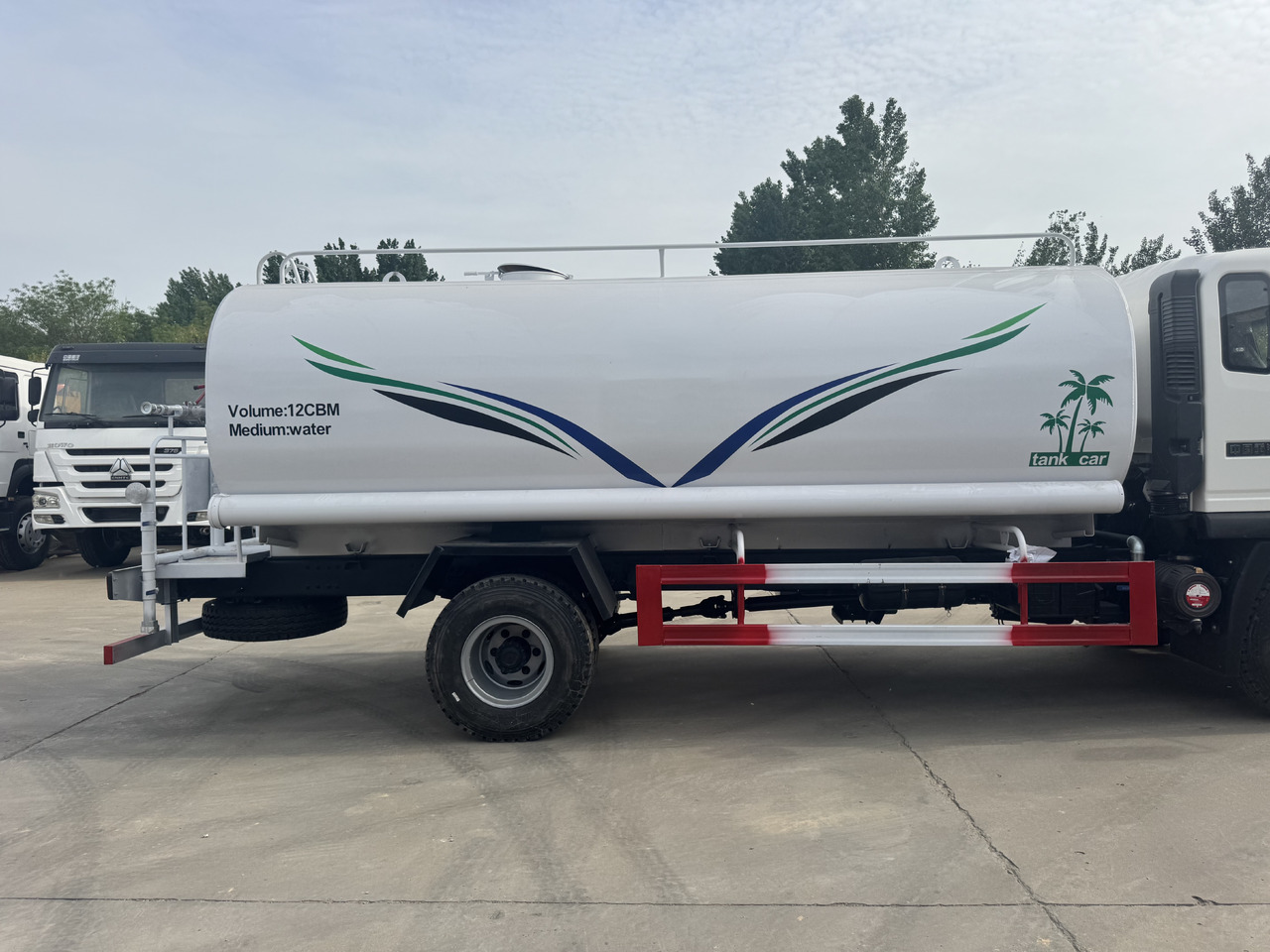 SINOTRUK Howo Water Tanker Click Here For DISCOUNT - Tsisternauto: pilt 3 SINOTRUK Howo Water Tanker Click Here For DISCOUNT - Tsisternauto: pilt 3