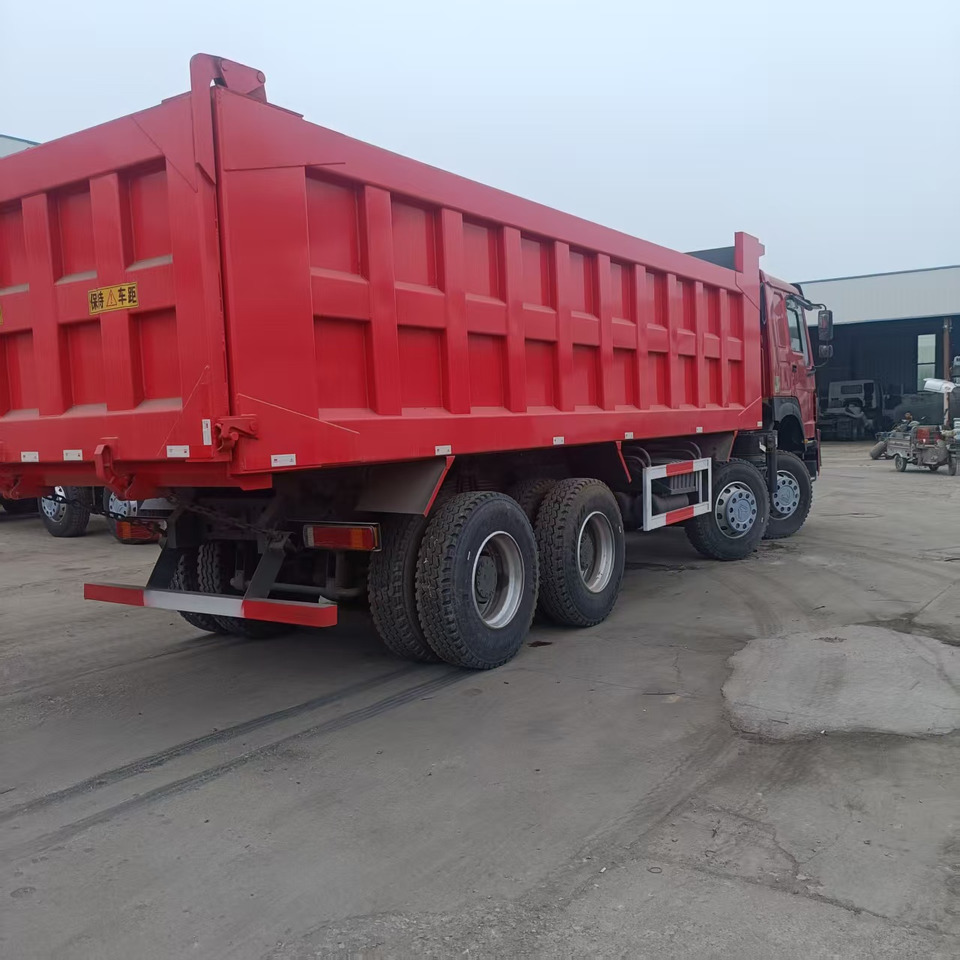 SINOTRUK howo 8x4 - Kallurauto: pilt 4 SINOTRUK howo 8x4 - Kallurauto: pilt 4