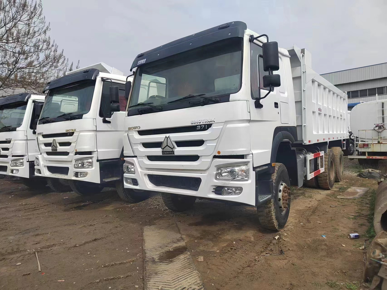 Sino HOWO 6x4 Dump Truck Click for Discount - Kallurauto: pilt 3 Sino HOWO 6x4 Dump Truck Click for Discount - Kallurauto: pilt 3