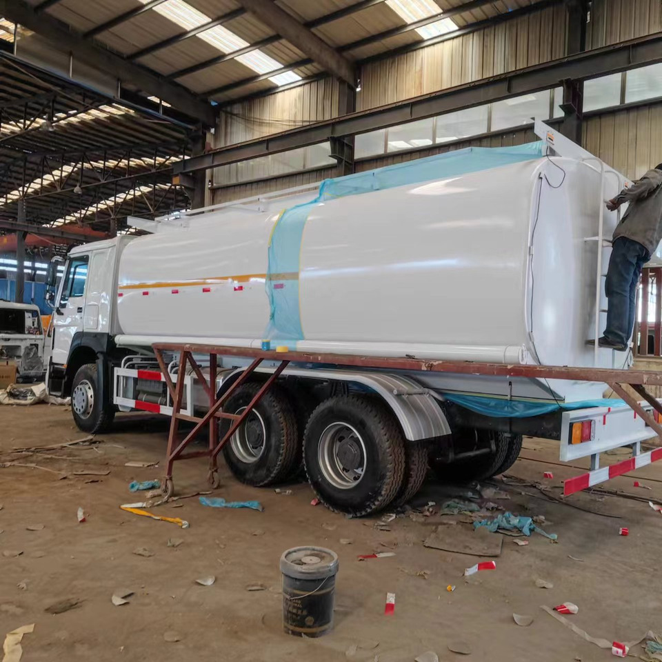 Sinotruck HOWO 371 CLICK HERE FOR DISCOUNT - Tsisternauto: pilt 3 Sinotruck HOWO 371 CLICK HERE FOR DISCOUNT - Tsisternauto: pilt 3