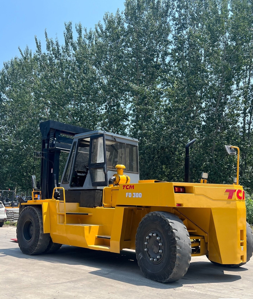 TCM FD300 - Diiseltõstuk: pilt 2 TCM FD300 - Diiseltõstuk: pilt 2