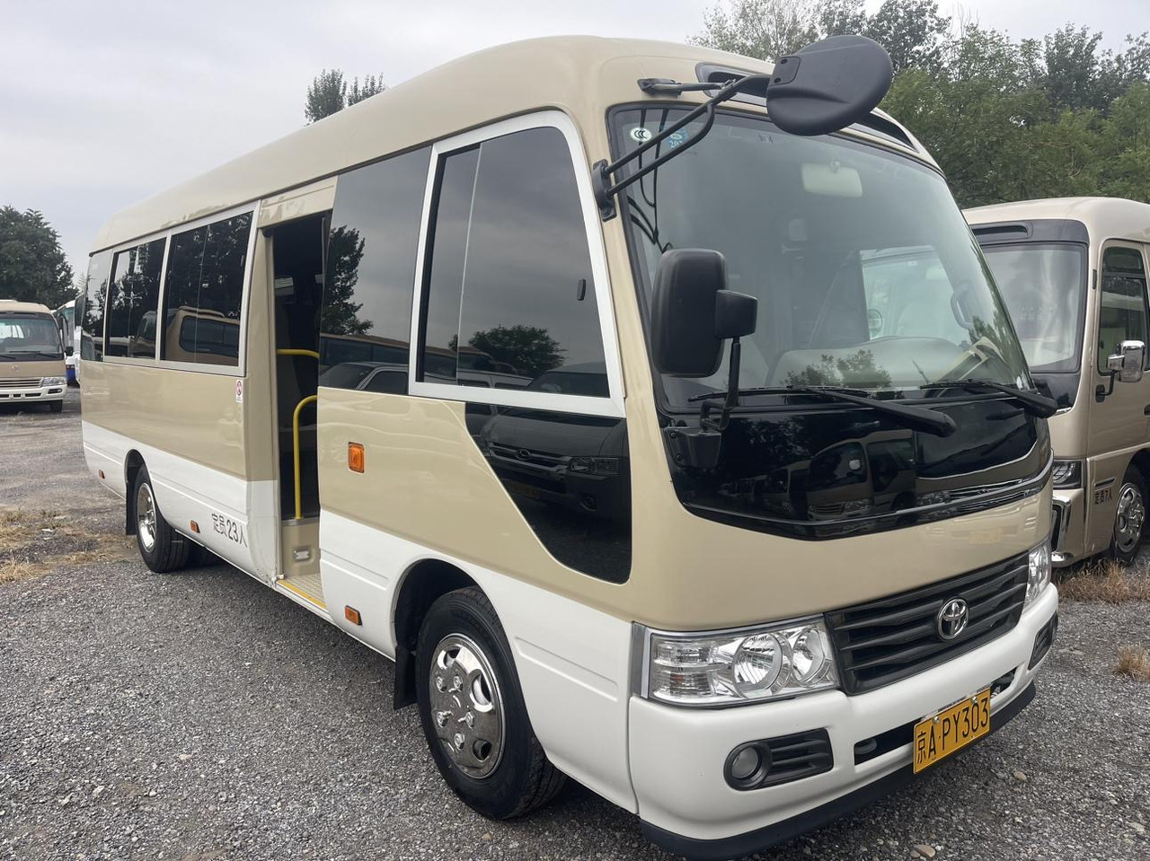 TOYOTA Coaster - Linnaliini buss: pilt 5 TOYOTA Coaster - Linnaliini buss: pilt 5