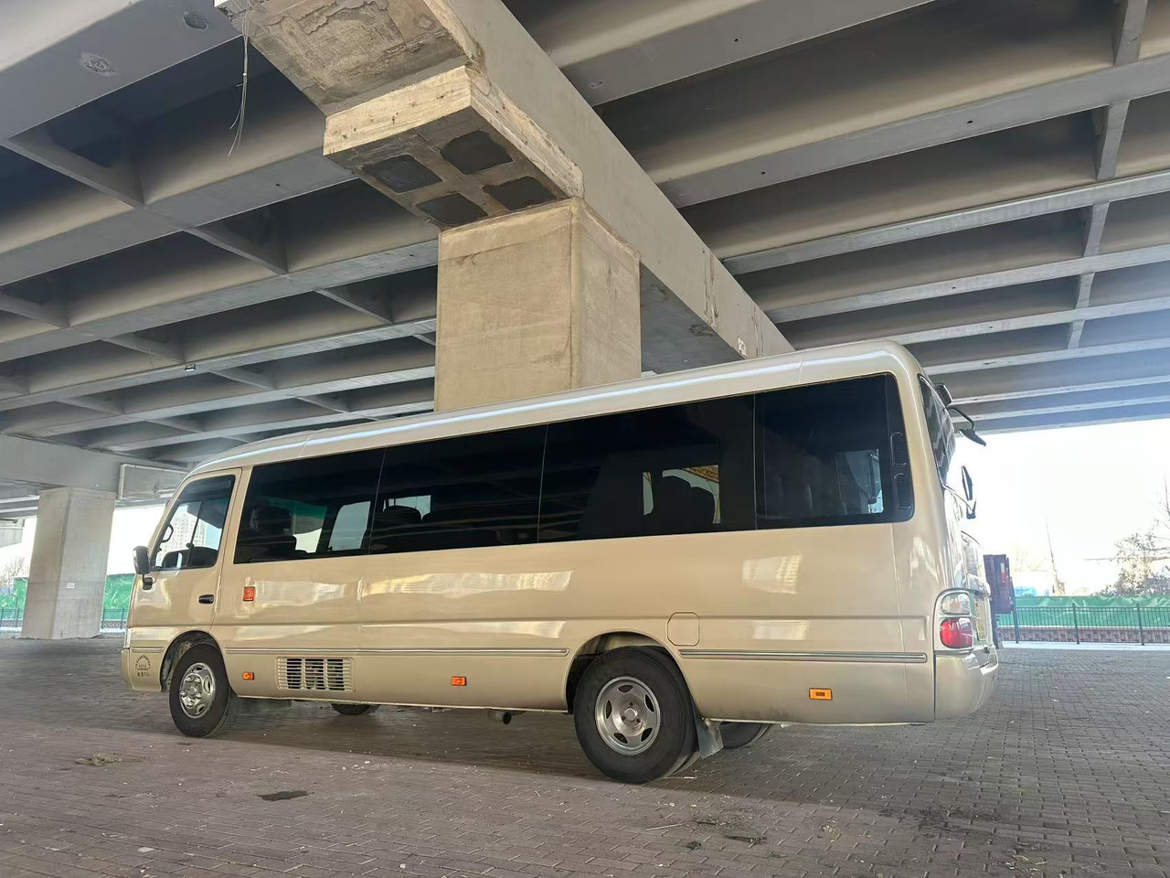 TOYOTA Coaster - Linnaliini buss: pilt 3 TOYOTA Coaster - Linnaliini buss: pilt 3