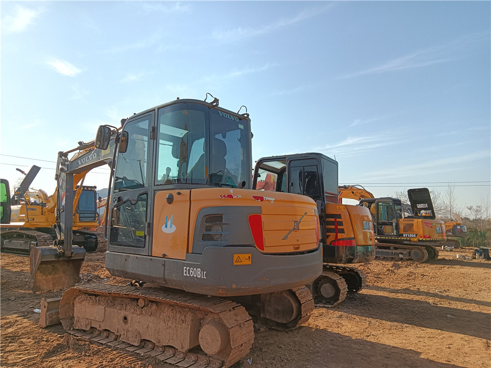 Lintekskavaator VOLVO EC60BLC: pilt 6