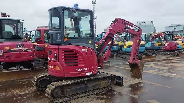 YANMAR VIO30 - Miniekskavaator: pilt 3 YANMAR VIO30 - Miniekskavaator: pilt 3