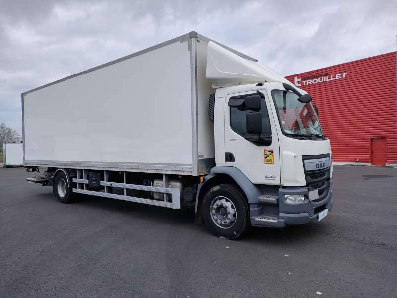 Camion Porteur 19 TONNES 280 CV HAYON PORTE RELEVANTE - Kasti veoauto: pilt 1 Camion Porteur 19 TONNES 280 CV HAYON PORTE RELEVANTE - Kasti veoauto: pilt 1