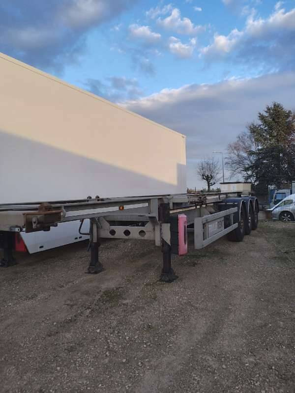 Semi-remorque 3 Essieux 38 TONNES CHARIOT COULISSANT - Konteinerveduk/ Tõstukiga poolhaagis: pilt 1 Semi-remorque 3 Essieux 38 TONNES CHARIOT COULISSANT - Konteinerveduk/ Tõstukiga poolhaagis: pilt 1