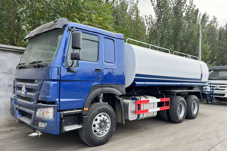 Howo Water Sprinkler Truck for Sale in Mali - Tsisternauto: pilt 1 Howo Water Sprinkler Truck for Sale in Mali - Tsisternauto: pilt 1