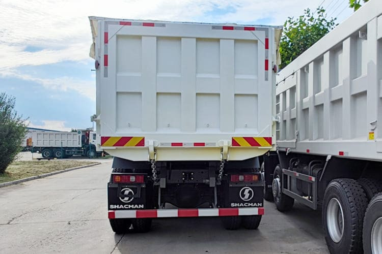 SHACMAN New Shacman Truck for Sale in Congo - Kallurauto: pilt 4 SHACMAN New Shacman Truck for Sale in Congo - Kallurauto: pilt 4