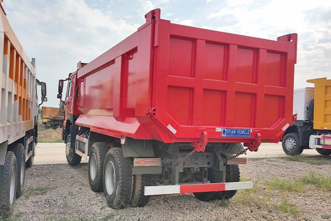 SINOTRUK Howo 371 10 Wheeler Used Dump Trucks for Sale in Congo - Kallurauto: pilt 3 SINOTRUK Howo 371 10 Wheeler Used Dump Trucks for Sale in Congo - Kallurauto: pilt 3
